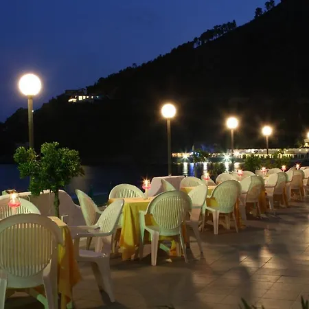 Club Poseidon Otel 3*